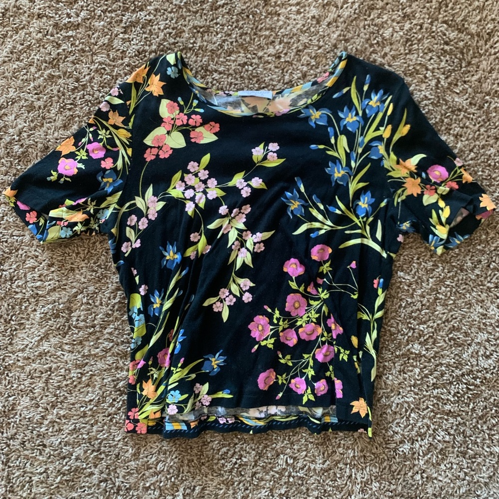 Black short sleeve shirt with flower design